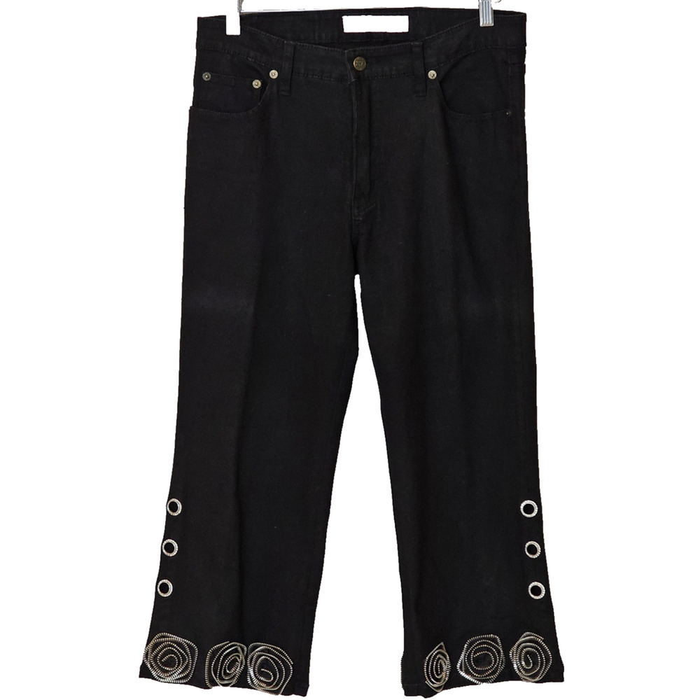 Sassy Thai Cropped Jeans Women's Size 10 Black Denim Capris Zipper Flowers Rivet
